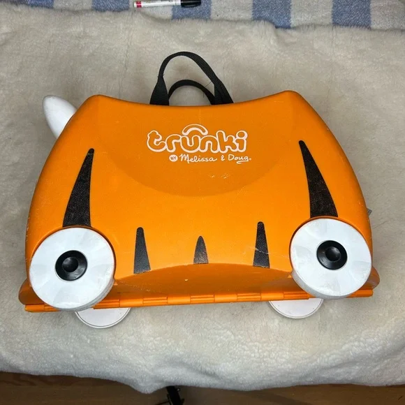 Melissa & Doug Trunki Tipu Tiger Orange Ride-On Suitcase - Picture 2 of 7